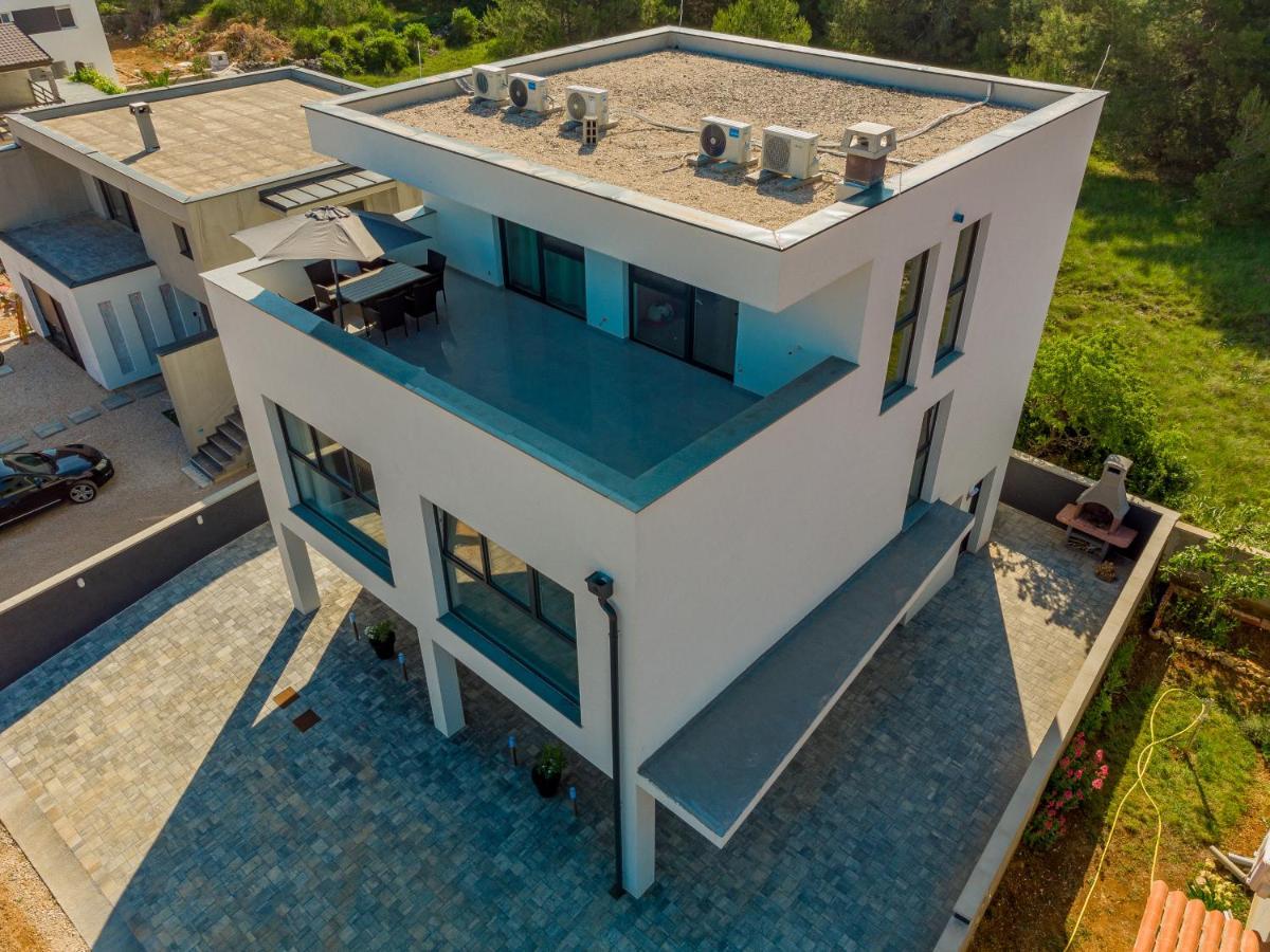 Appartements Vir Luaran gambar